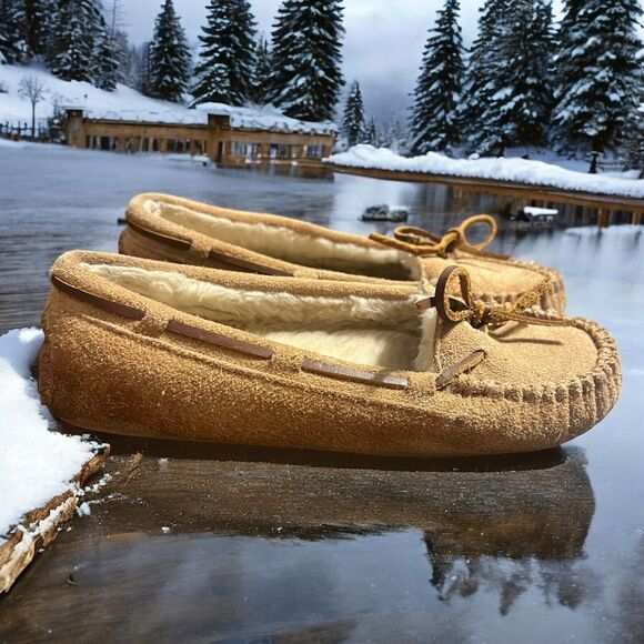 Minnetonka Trapper Women's Leather Fur Lined Moccasins Size 6 - Picture 3 of 12